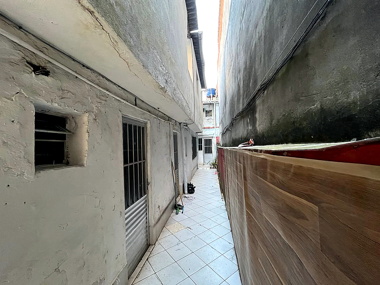 CASA DE RENDA COM 6 CASAS NO QUINTAL – EXCELENTE OPORTUNIDADE DE INVESTIMENTO — foto 5